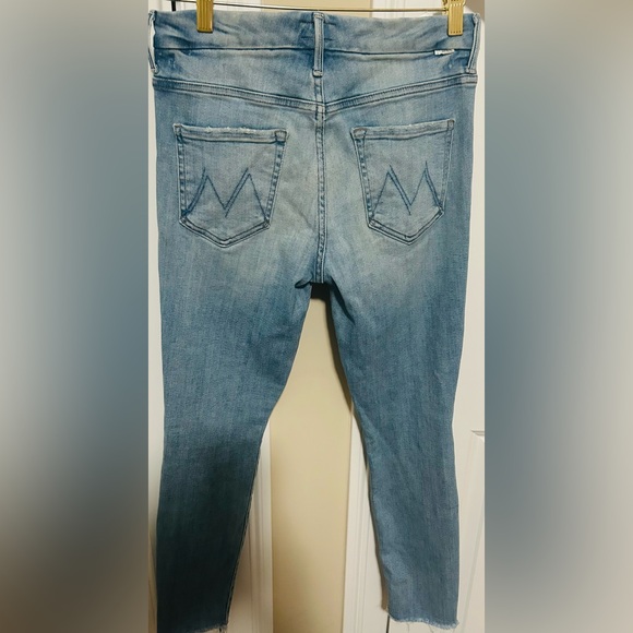Mother, “29, high-waisted Looker ankle fray jeans at their best. Ironed. - Picture 2 of 10